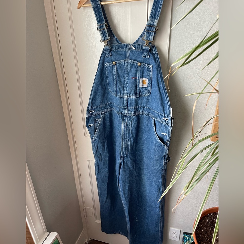 Men’s Carhartt denim overalls RN# 14806 100% cotton W40xL28